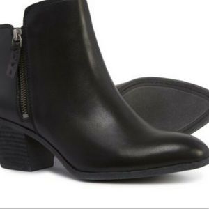 COPY - EUC Frye Judith Zip Booties